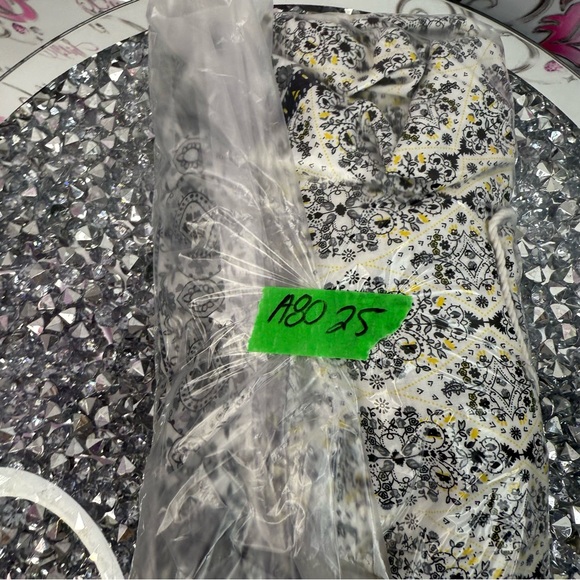 HT dress, or long top Paisley flowers, Elegant Black and White Patterned Tunic - Picture 12 of 12